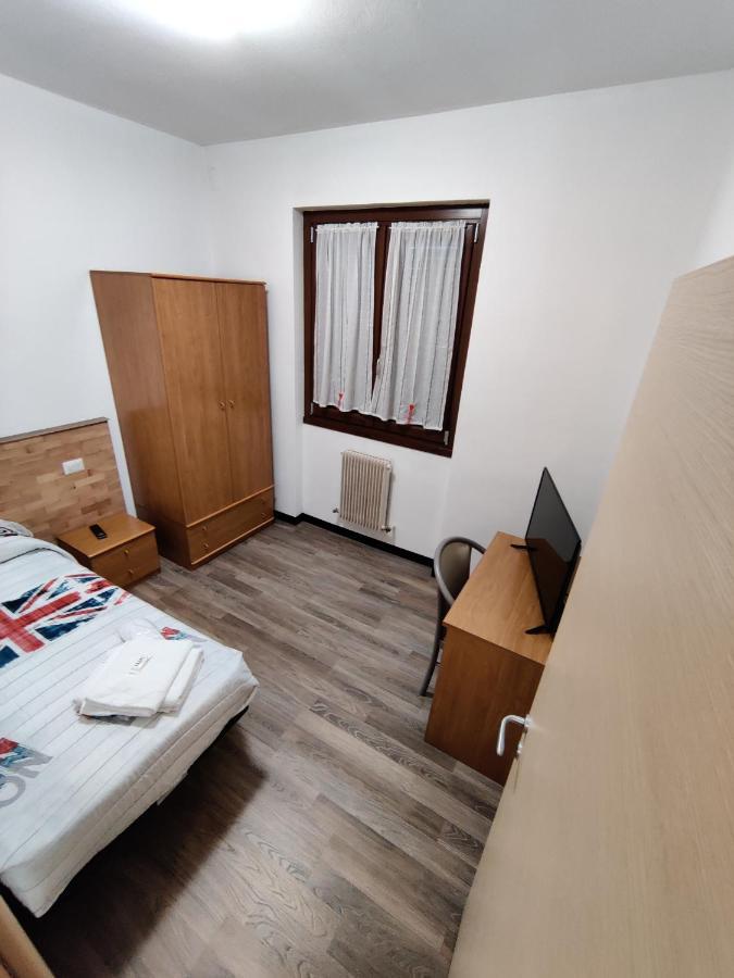 Albergo Baffo Chiuro Esterno foto